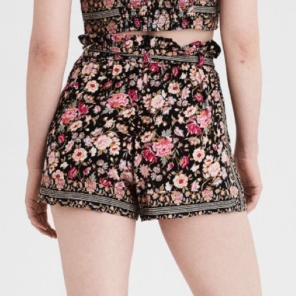 American Eagle Floral Tie Waist Paperbag Shorts - Picture 2 of 12